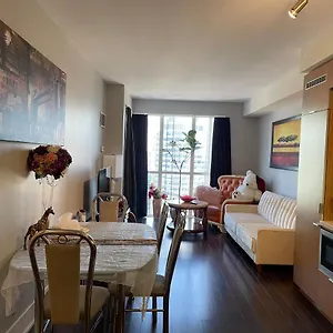https://luxury-condo-with-cn-tower-view.hotelstorontoontario.org